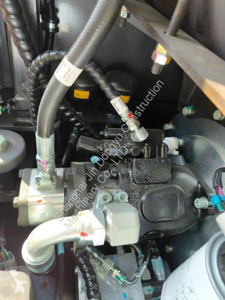 Lopatový nakládač Develon DX60W ECO