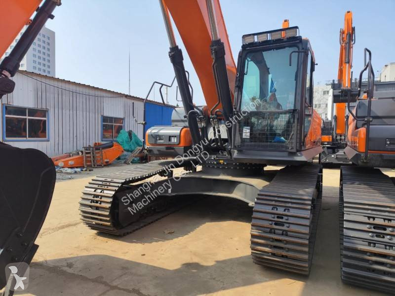 Lopatový nakládač Develon DX360LCA-7B