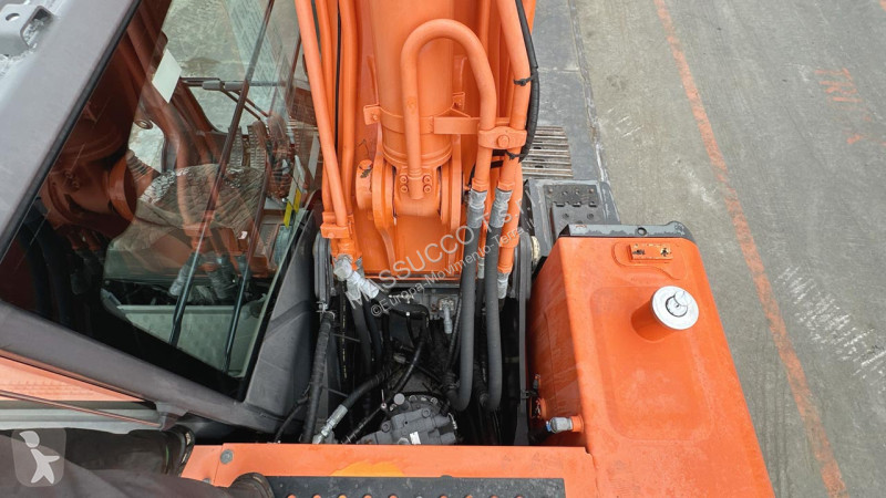 Escavatore Hitachi