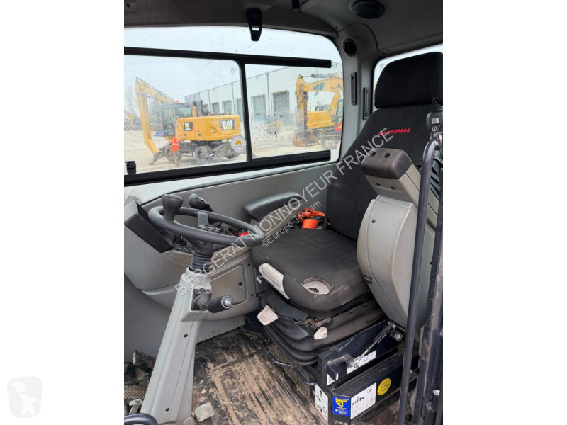 Экскаватор Yanmar B95W