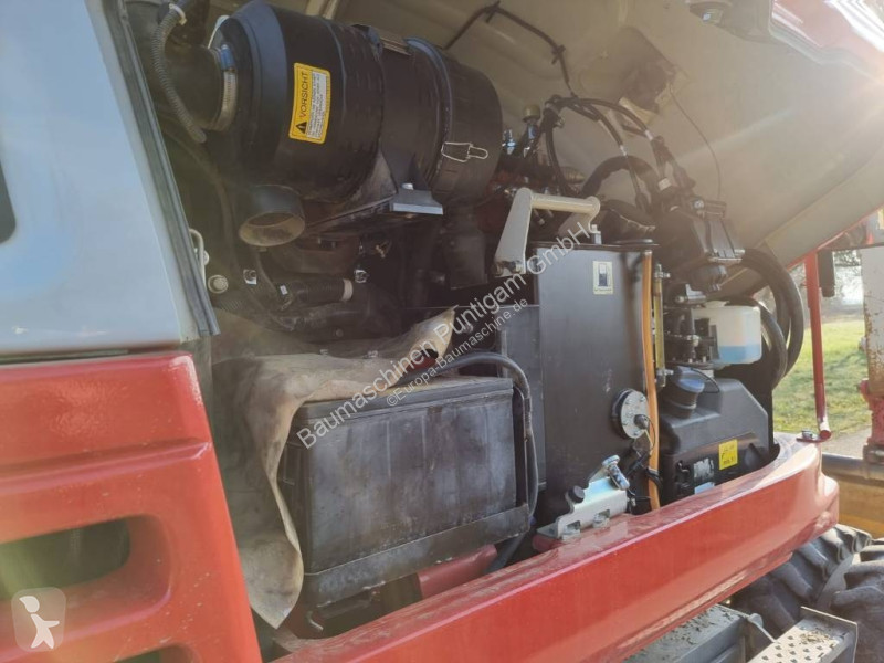 Rýpadlo Takeuchi TB 295 W