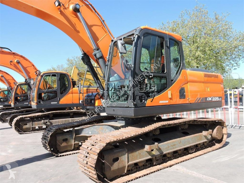 جرافة Doosan