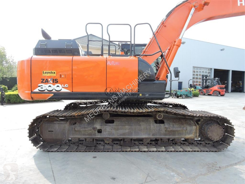 جرافة Hitachi 0