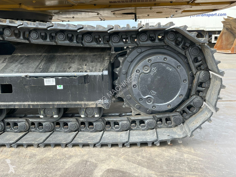 جرافة Caterpillar 3