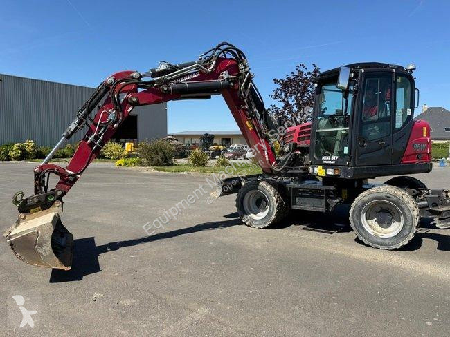 جرافة Yanmar B 95 W
