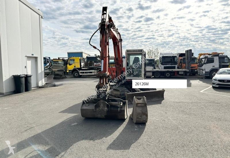جرافة Kubota 1012