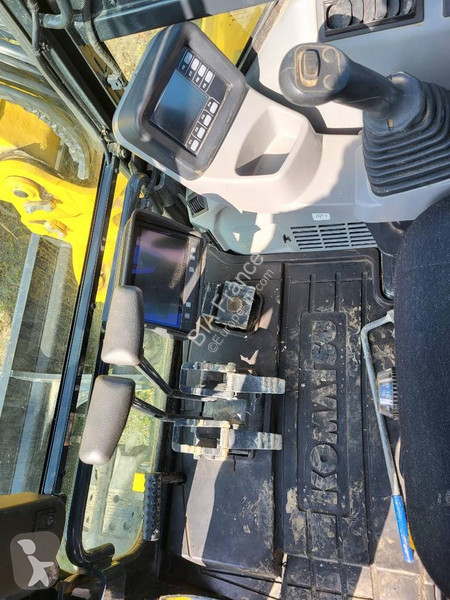 جرافة Komatsu PC80MR-5