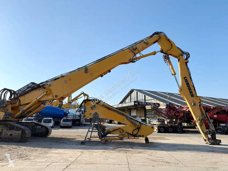 جرافة Liebherr UHD - 23 Meter Demolition Hydr...