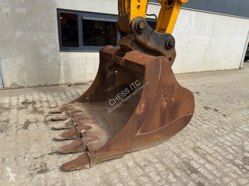 Lopatový nakládač JCB 300 LC 4F - 300 -