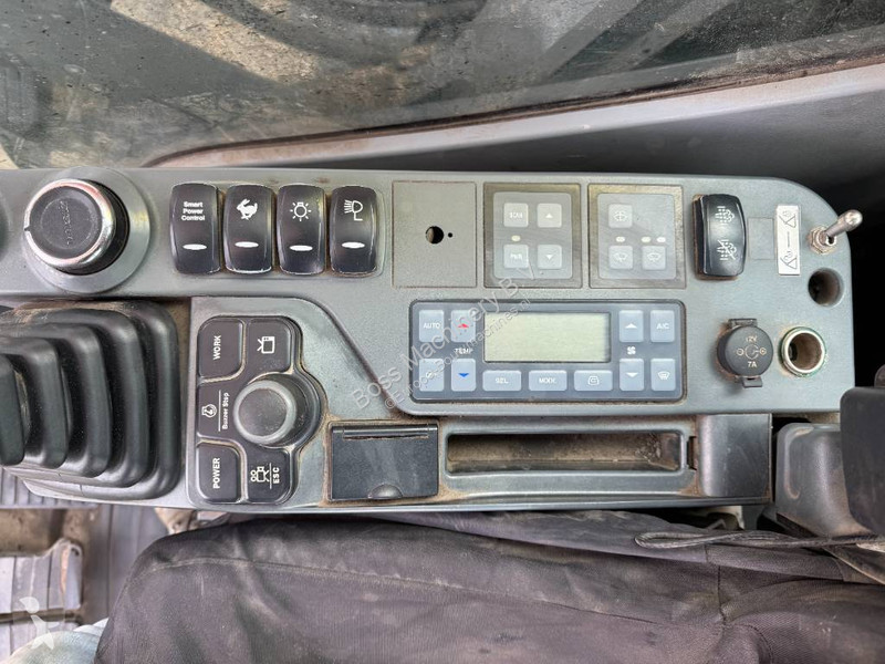 Skovl Doosan 5 - Hammer Lines / Rear + Side Camera