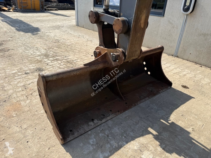 جرافة Volvo 160 D Long Reach - 180 - 220 - 140