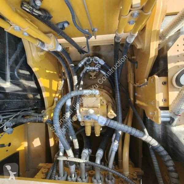 جرافة Caterpillar 323GC