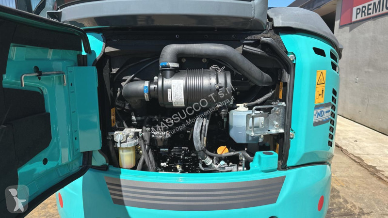 جرافة Kobelco SK28SR-6E