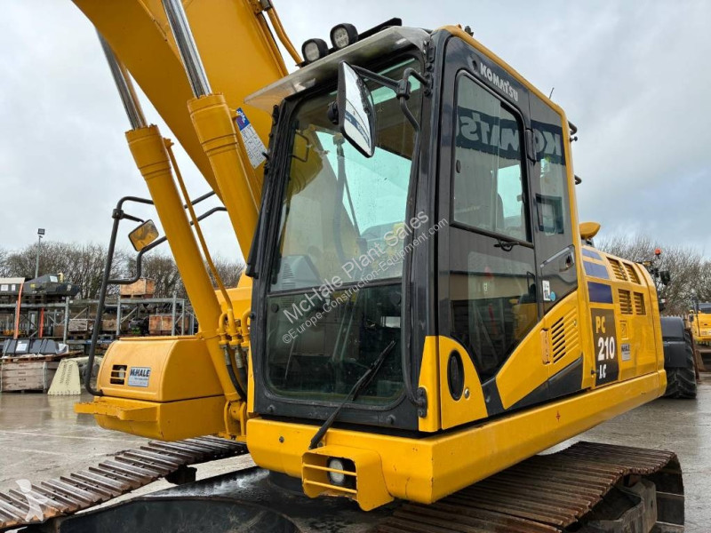 جرافة Komatsu LC11