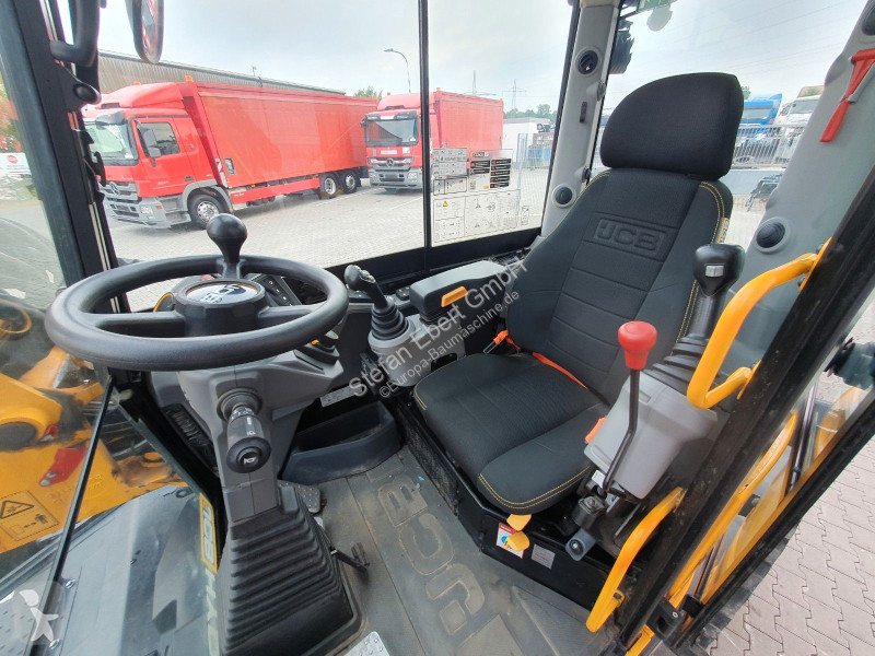 جرافة JCB 110W / Pratzen / nur 572h! / 2023