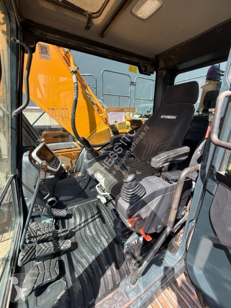 جرافة Hyundai HX 220 L - L - HX 220