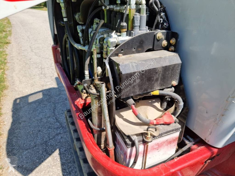 Экскаватор Takeuchi 230