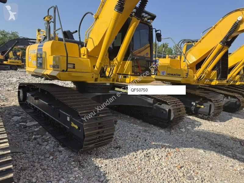جرافة Komatsu 8