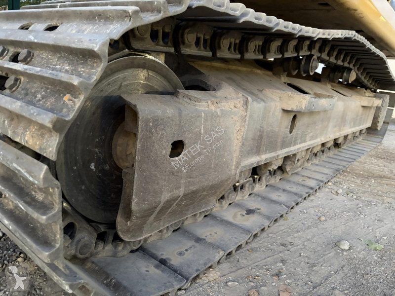 جرافة Komatsu