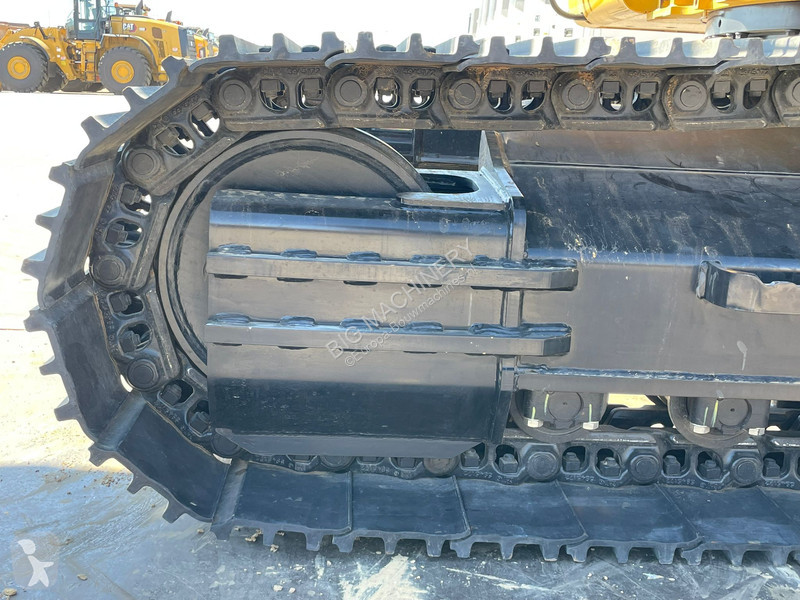 Excavator Caterpillar 3
