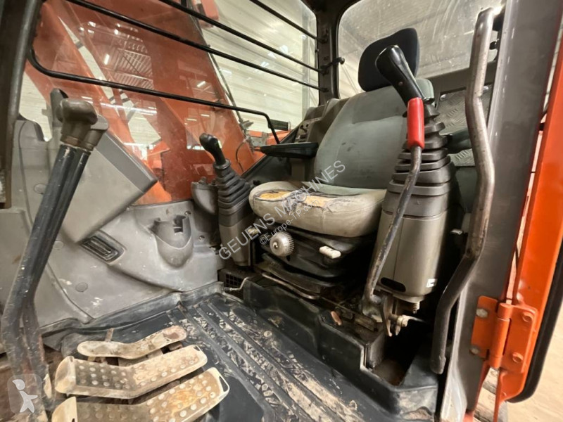 Rýpadlo Hitachi