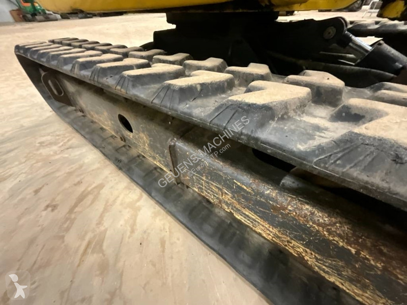 جرافة Komatsu R3