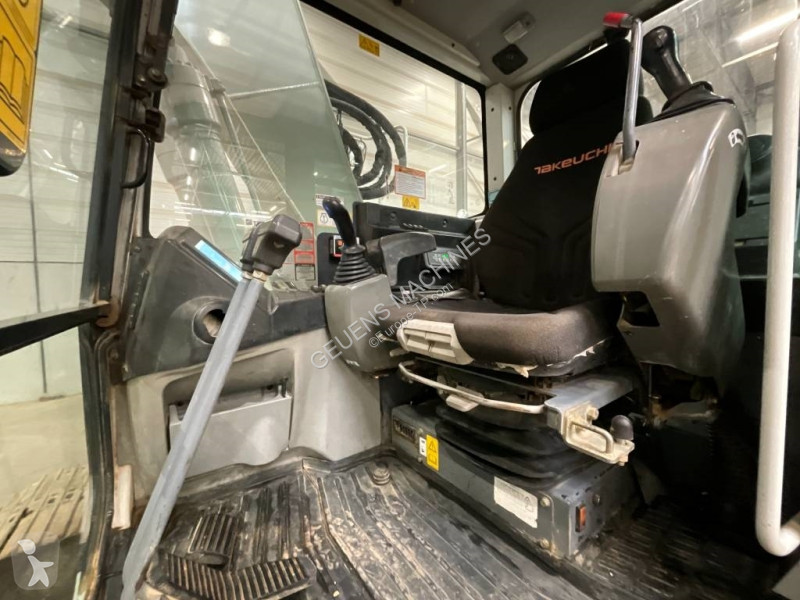 جرافة Takeuchi 2150