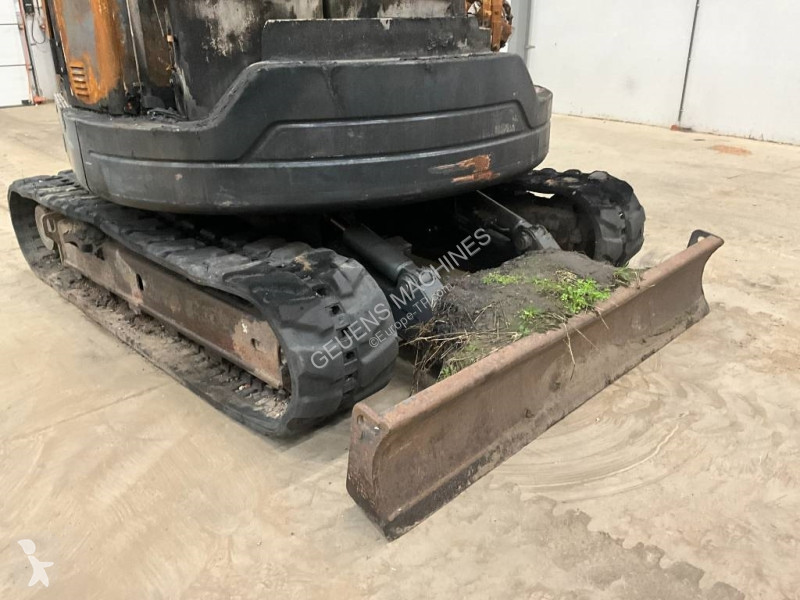 جرافة Doosan DX 85 R
