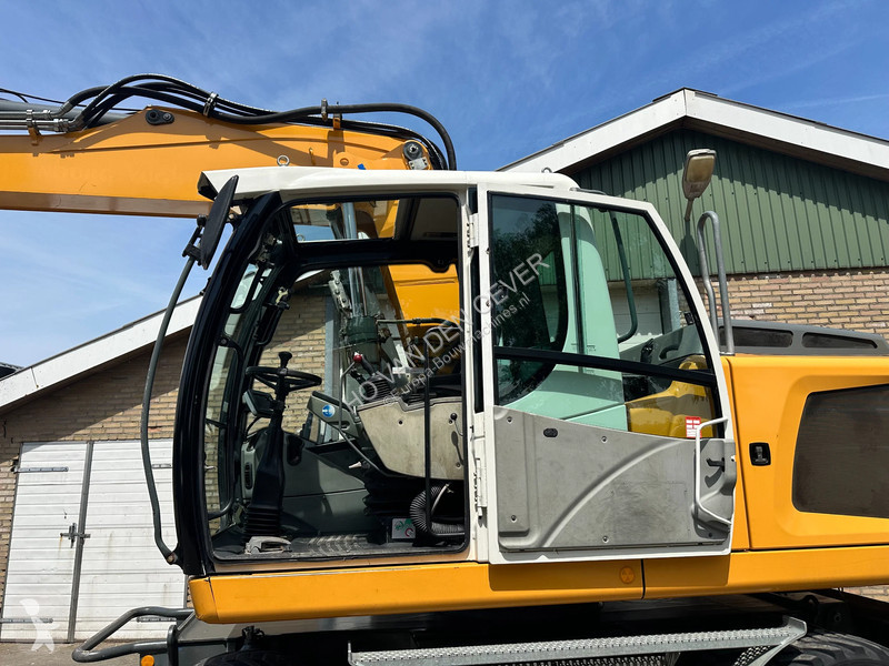 Rýpadlo Liebherr A918