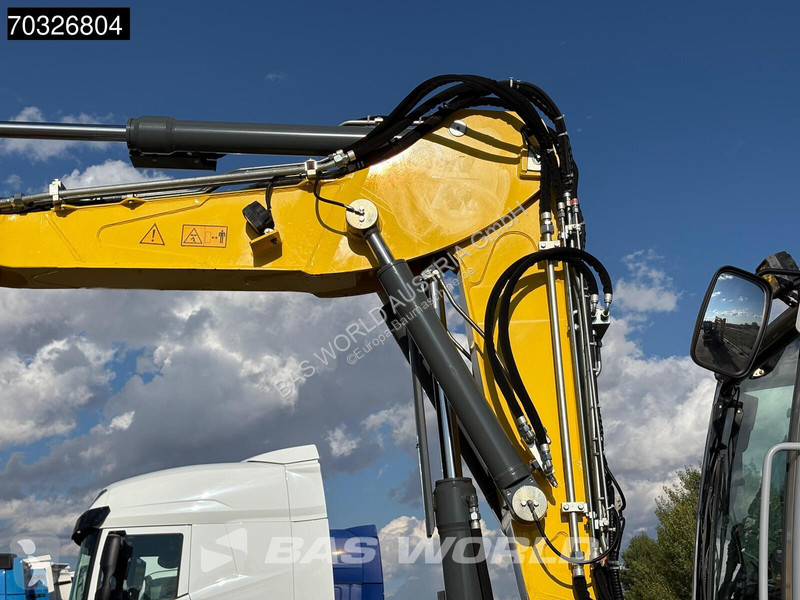 جرافة Wacker Neuson Powertilt