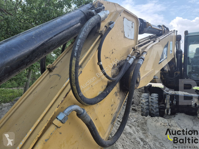 Excavator Caterpillar
