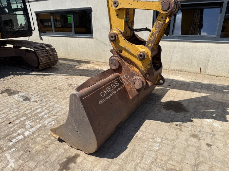Escavatore Caterpillar L