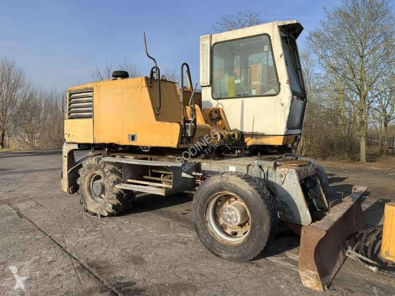 جرافة Liebherr - POUR PIECES