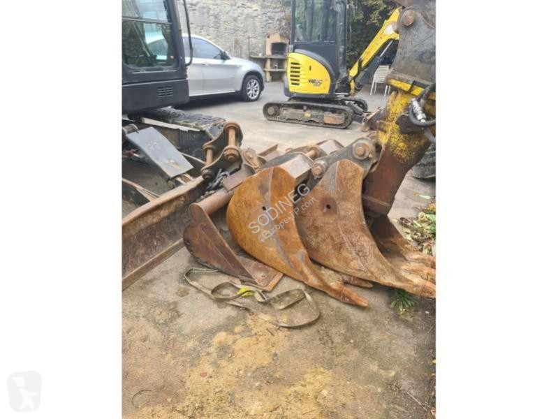 Lopatový nakládač Case CX75C