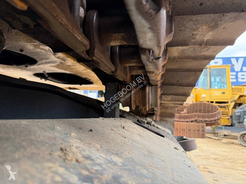 جرافة Caterpillar L