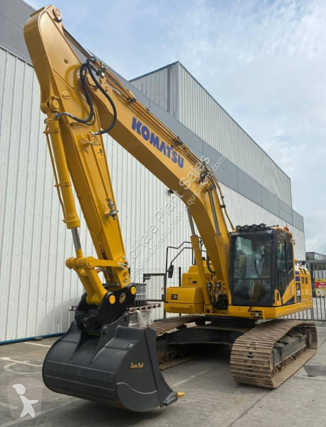 جرافة Komatsu 11