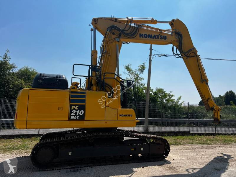جرافة Komatsu PC210 NLC 11