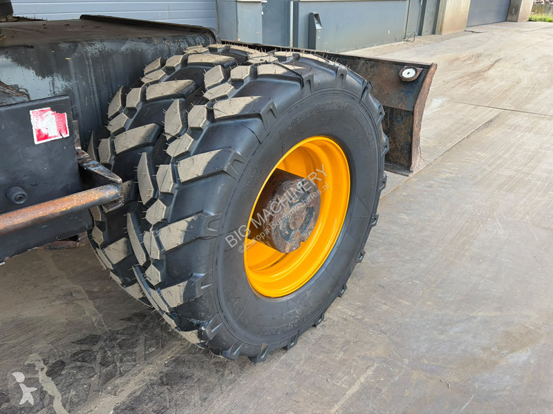 جرافة JCB