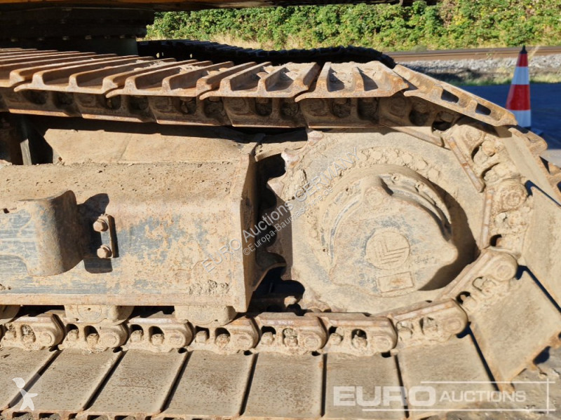 جرافة JCB