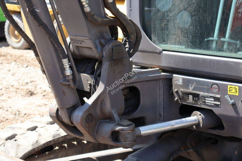 Rýpadlo Volvo ECR48C