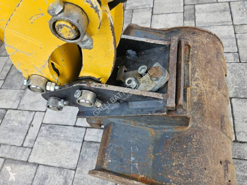 جرافة Yanmar VIO 17