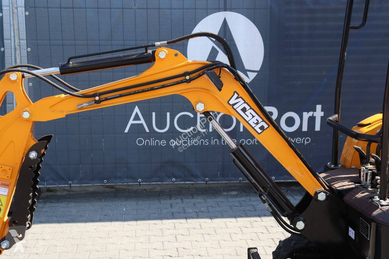 Lopatový nakládač Vicsec VC15P