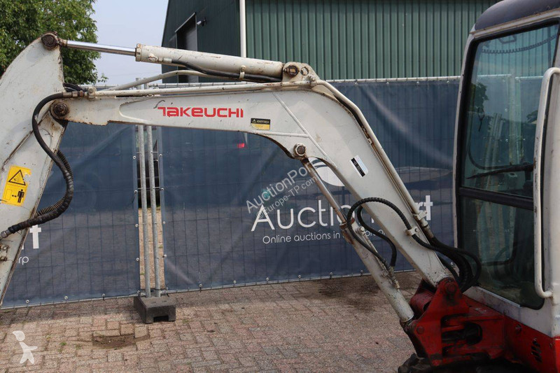 Rýpadlo Takeuchi TB219