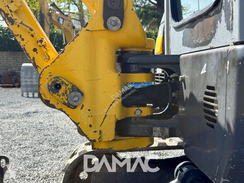 Rýpadlo New Holland E35.2SR