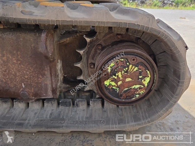 Багер Bobcat E20