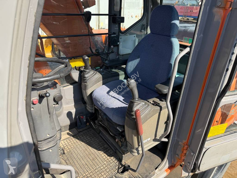 جرافة Hitachi