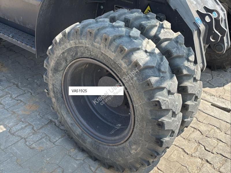 جرافة Hitachi ZX95W-7