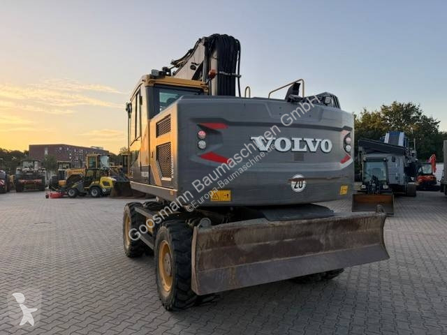 Skovl Volvo E