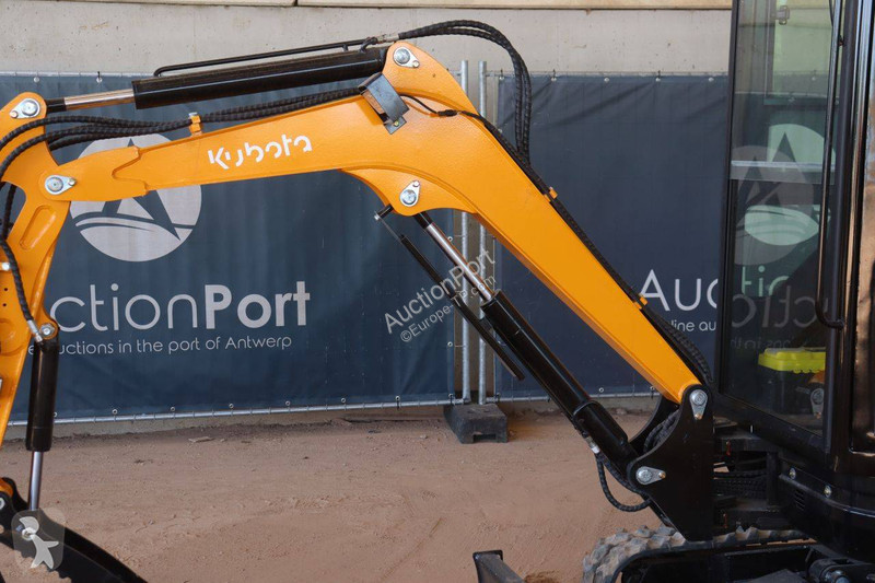 Captok 30C excavator
