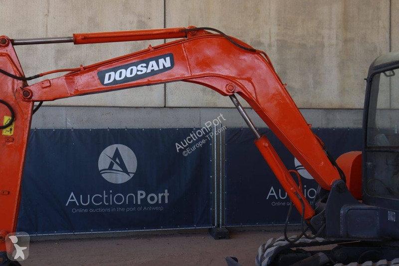 Doosan DH55-V excavator